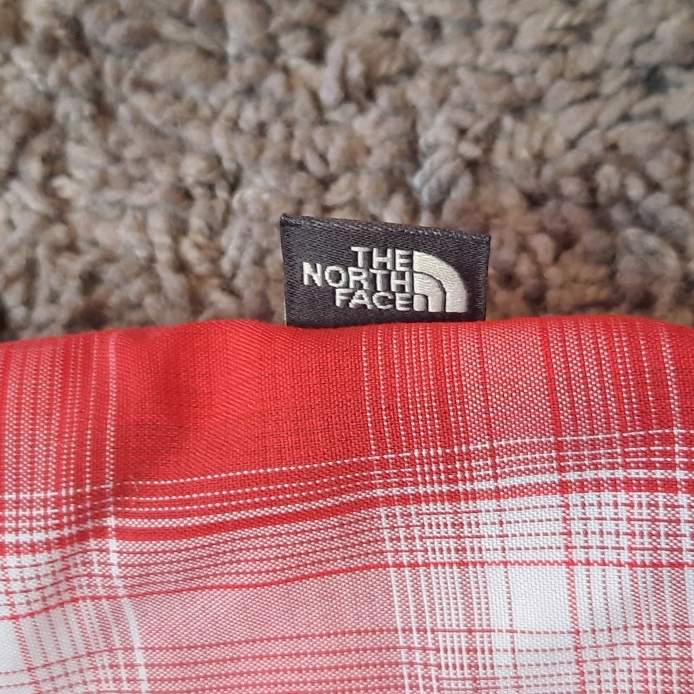 The North Face Recycled Polyester Button Up - Picture 2 of 5